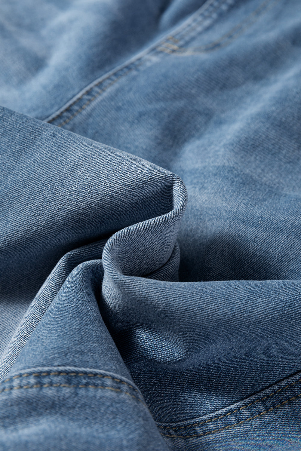 Denim jumpsuit with suspenders 