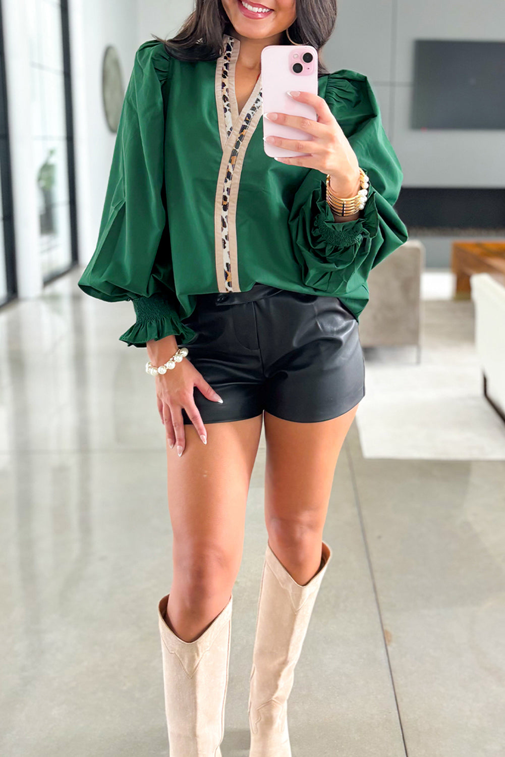 Cotton blouse with contrasting details 
