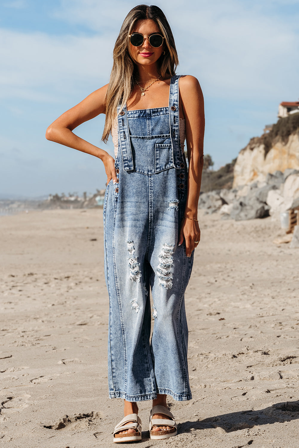 Denim jumpsuit with suspenders 