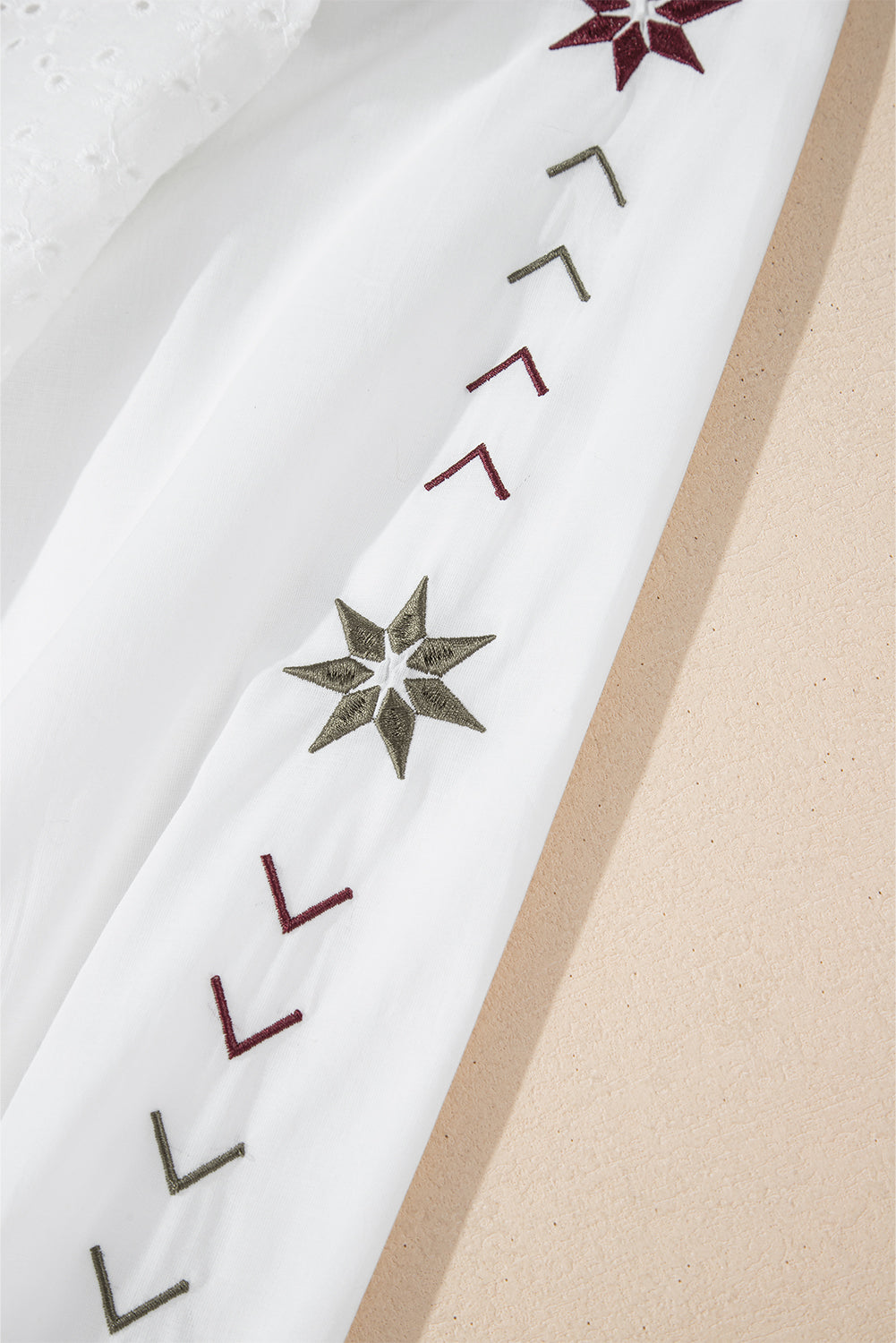 Памучна риза с бродерия