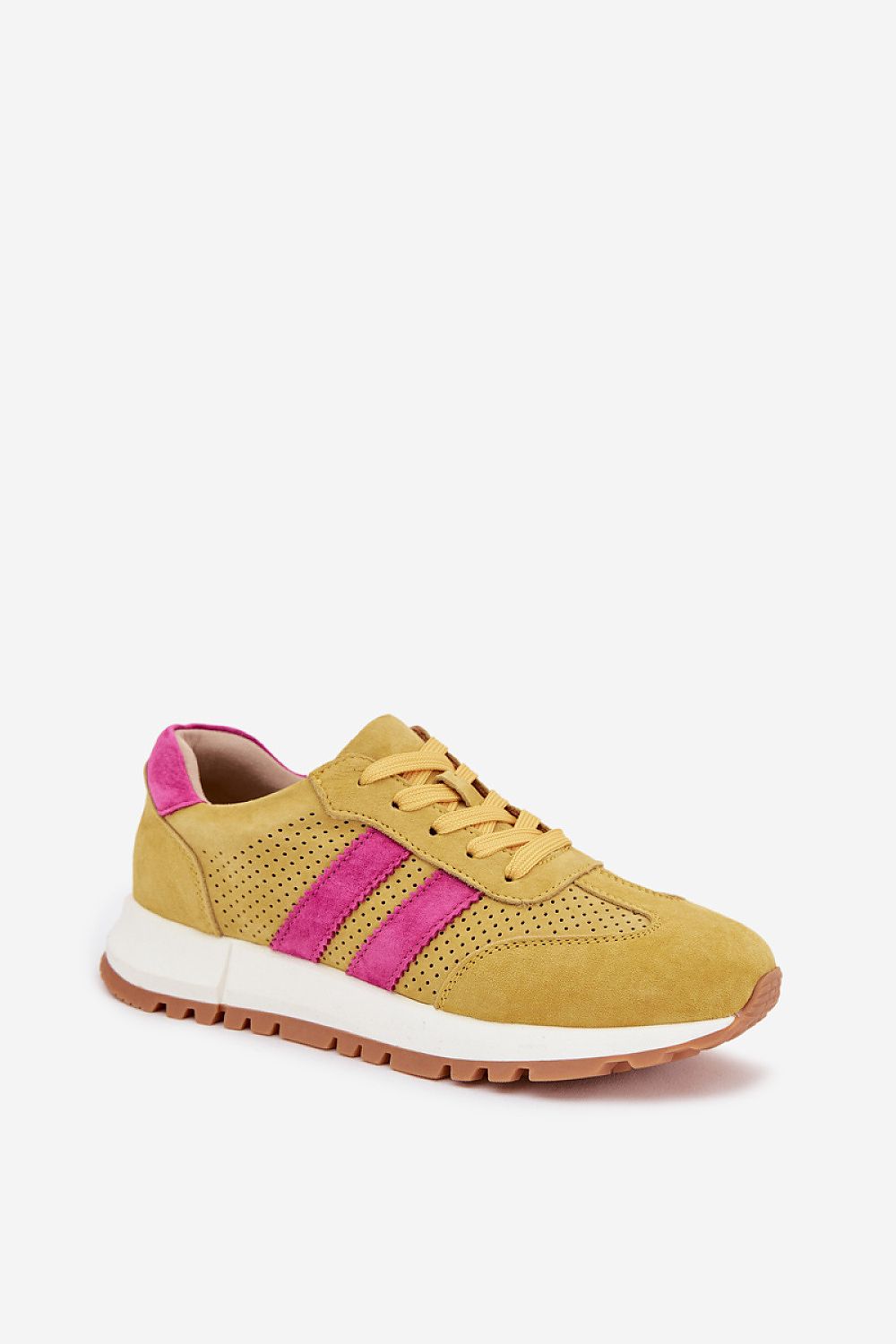 Дамски спортни обувки в жълто с контрастни розови детайли