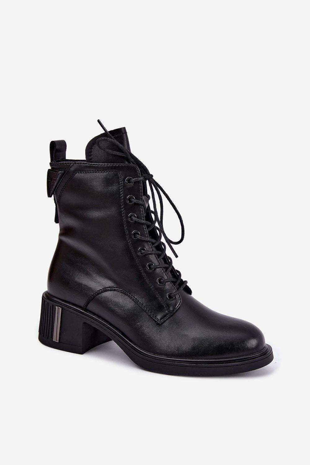 Черни дамски боти Vinceza от естествена кожа с връзки, страничен цип, стабилен блок ток и топла вътрешна част.
