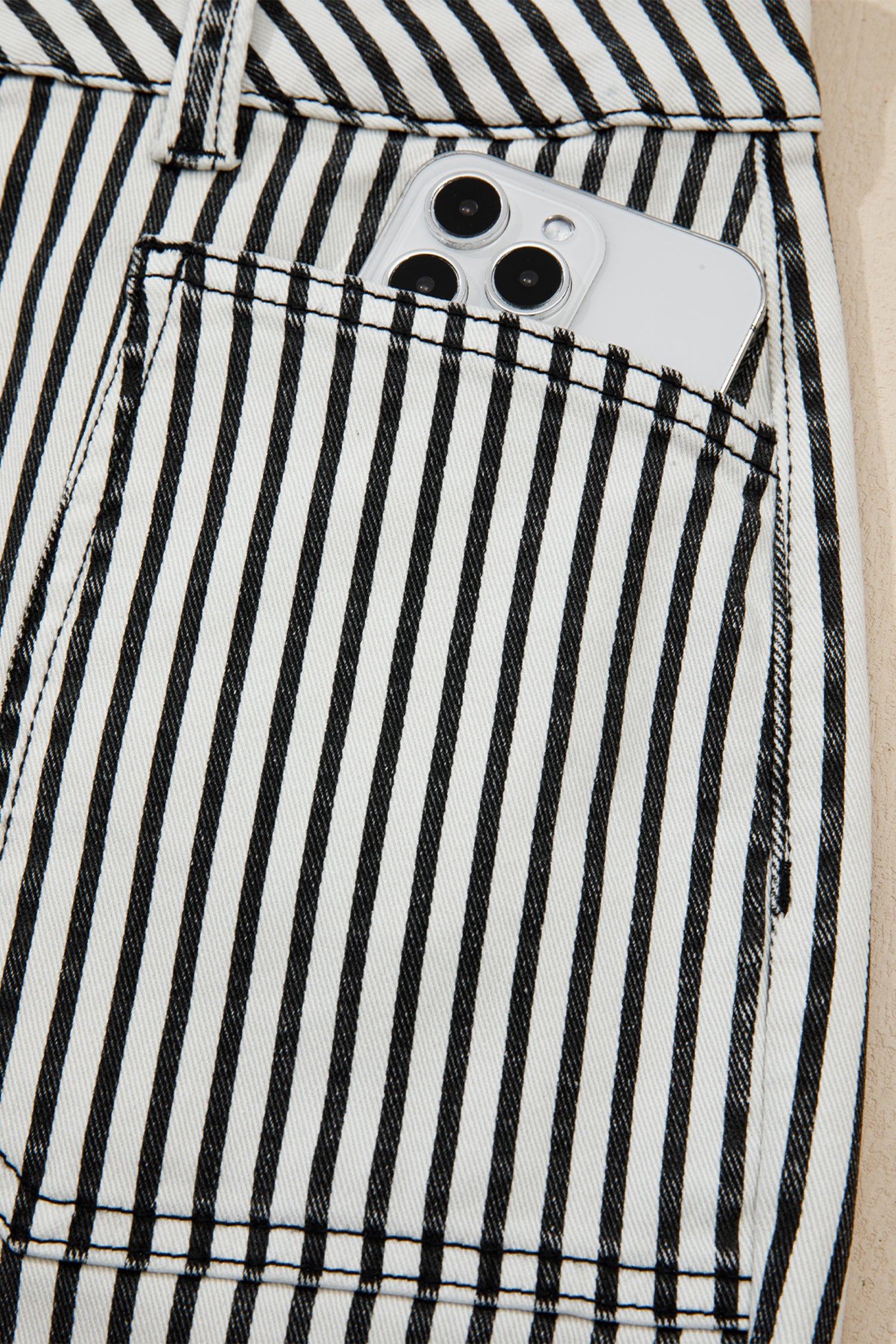 Дънки на райе