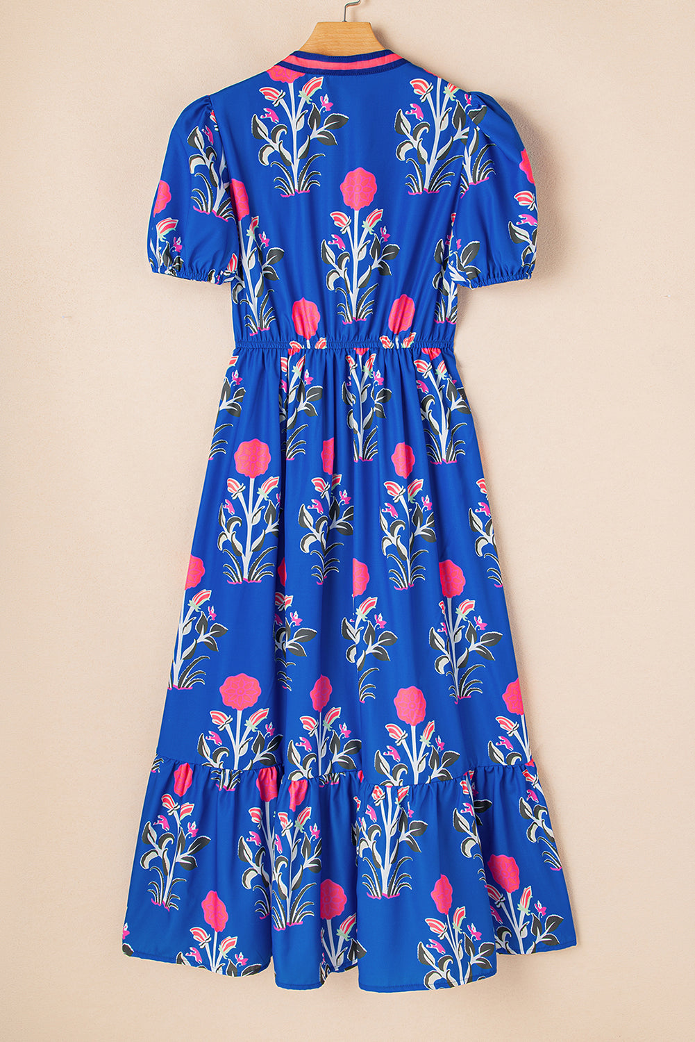 Long dress with floral print 