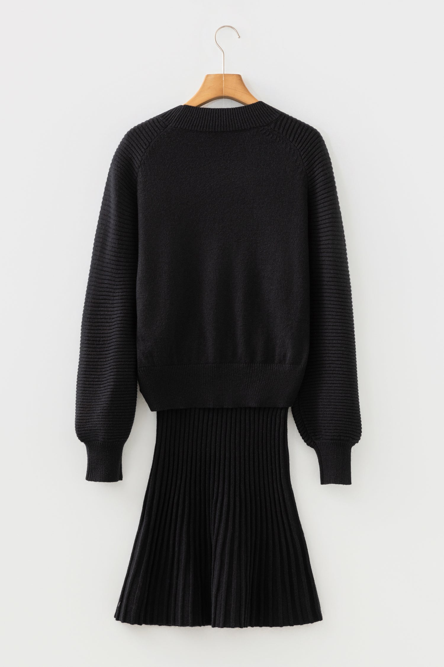 Set - sweater and skirt 