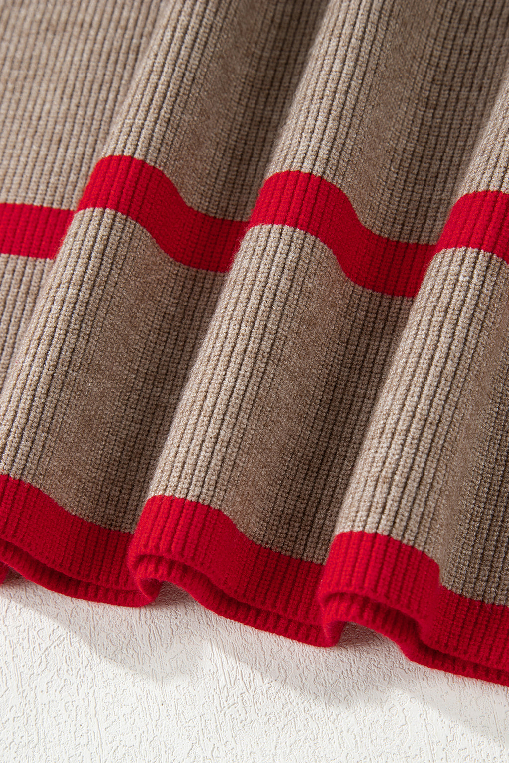 Sweater with buttons 