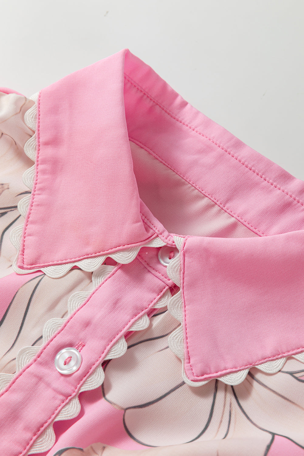 Дамска риза с копчета и декоративен кант