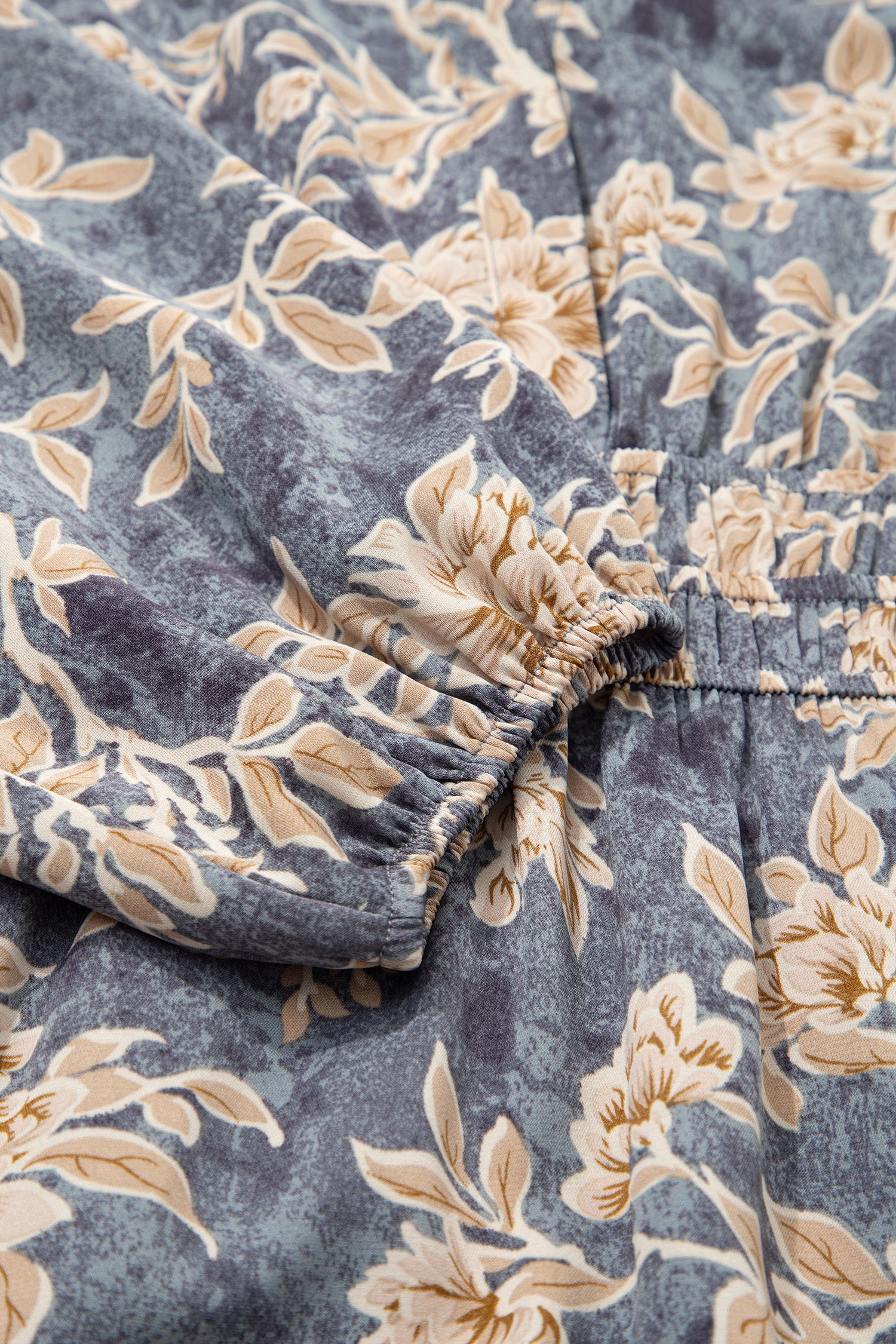 Дълга рокля с флорален принт