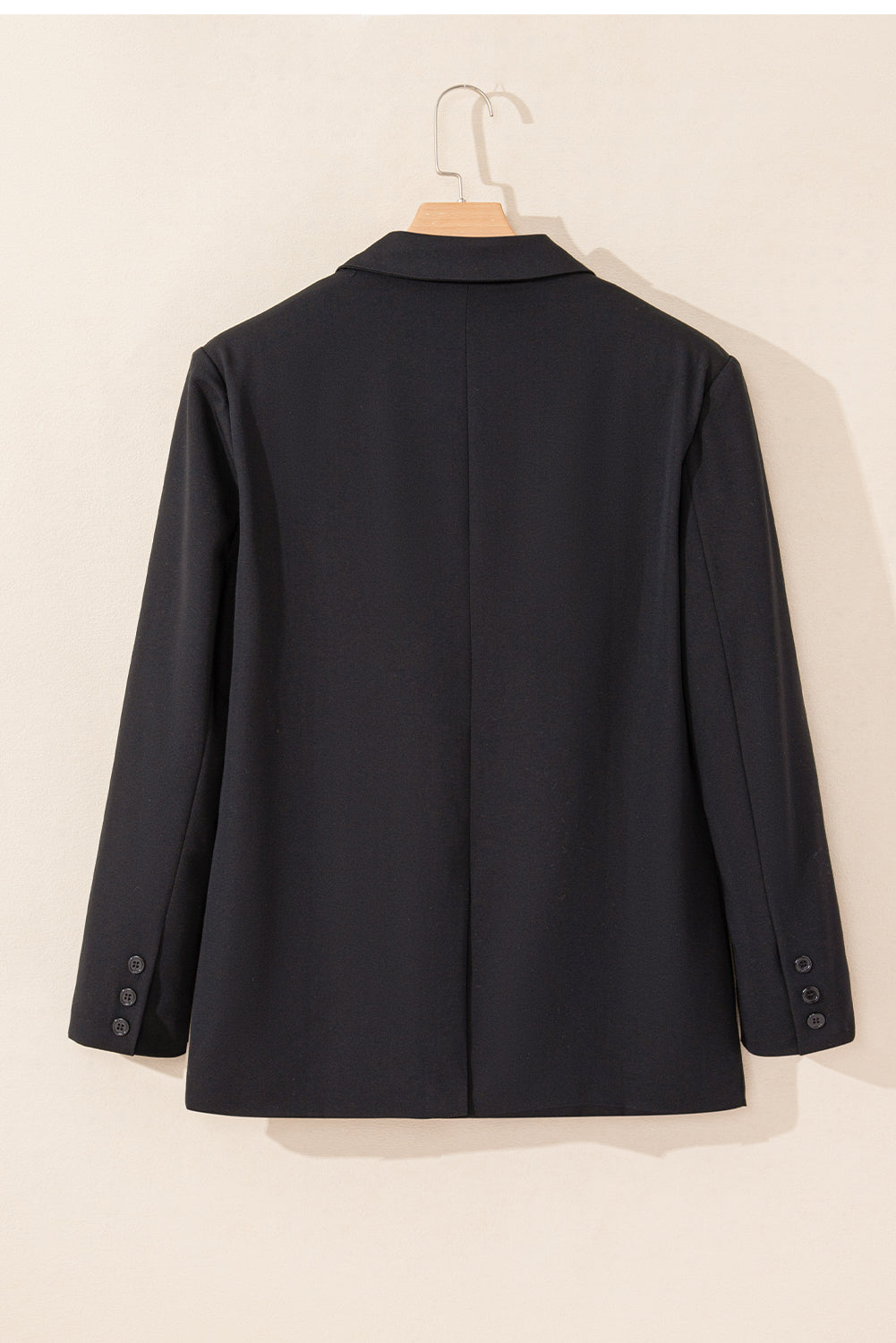 Jacket with lapel