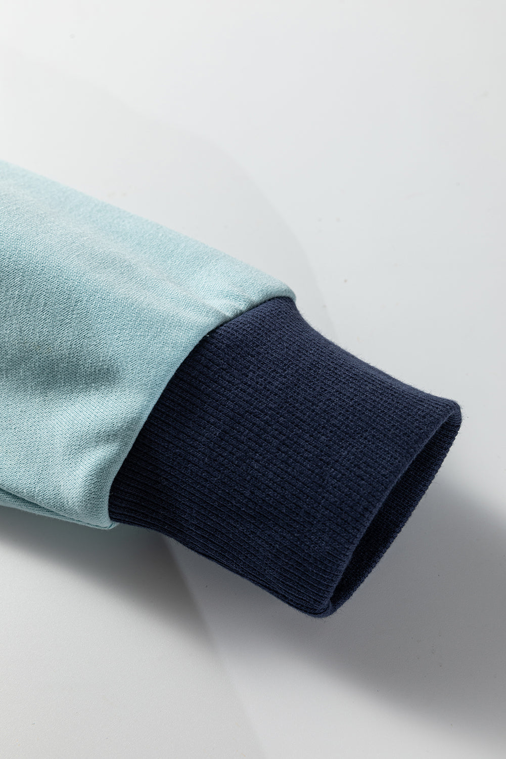 Long-sleeved sweatshirt 