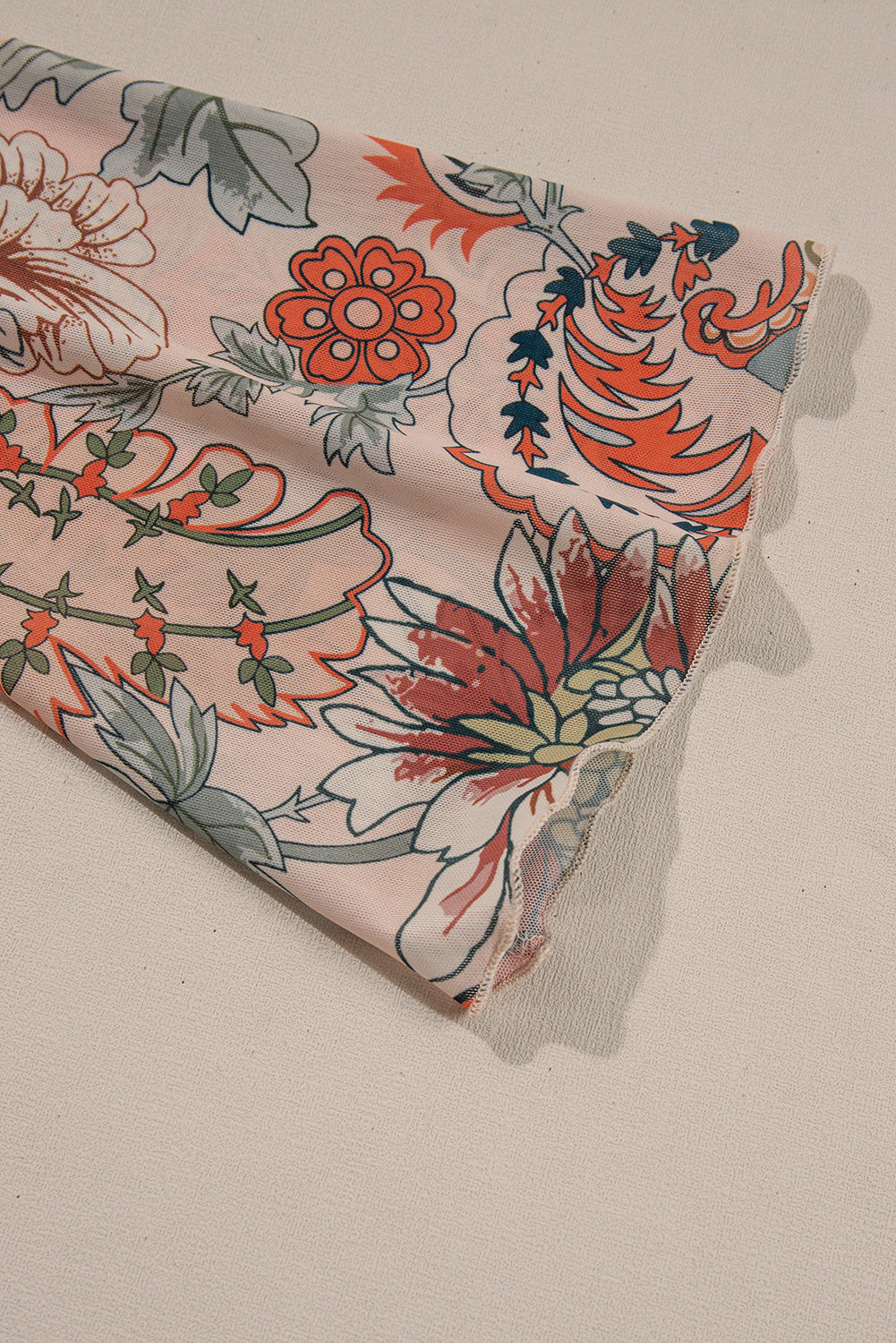 Блуза с принт на цветя