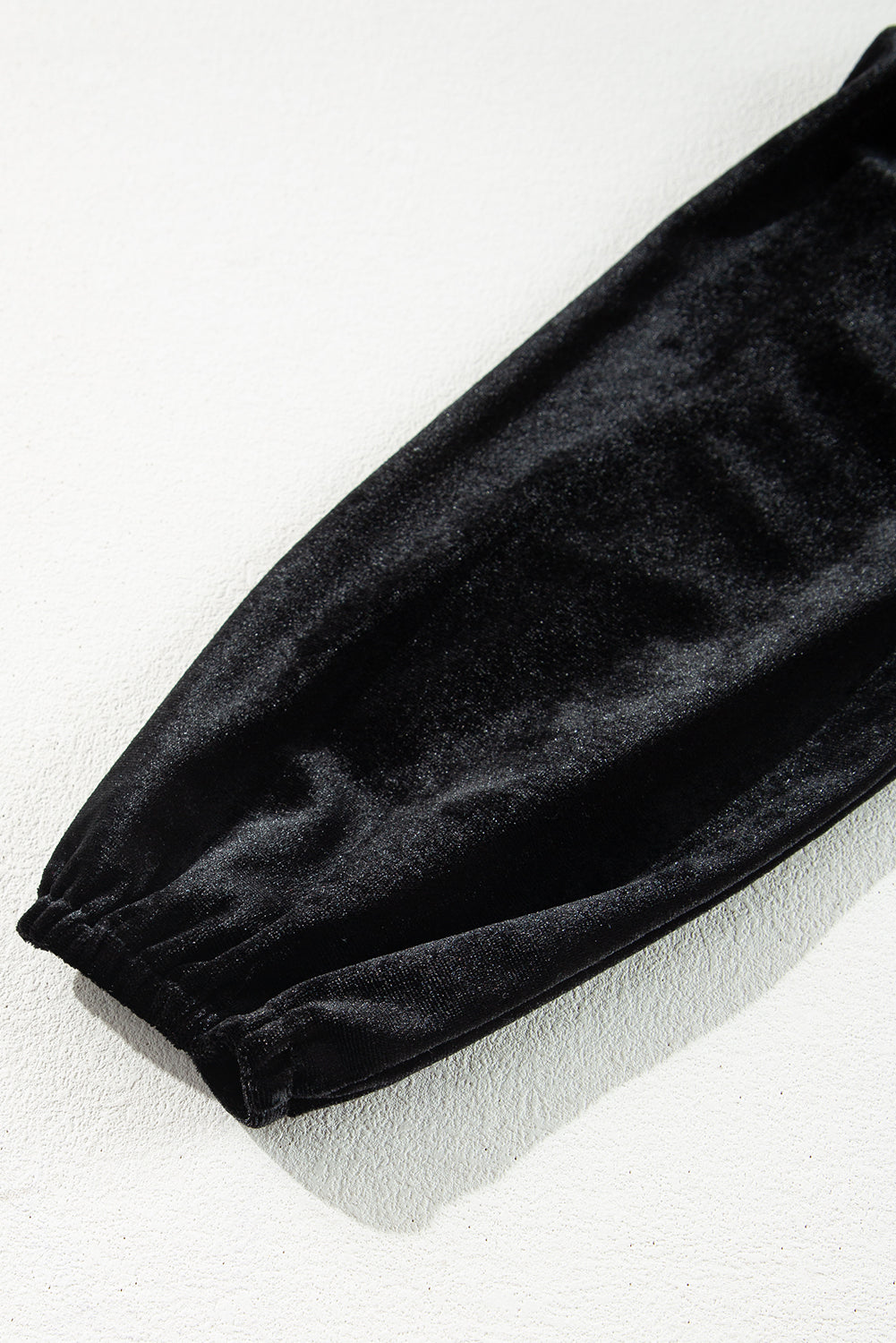 Velvet dress with long sleeves 