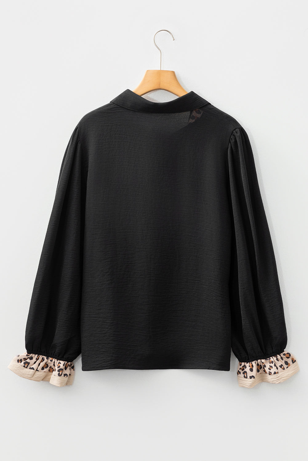 Long-sleeved blouse 