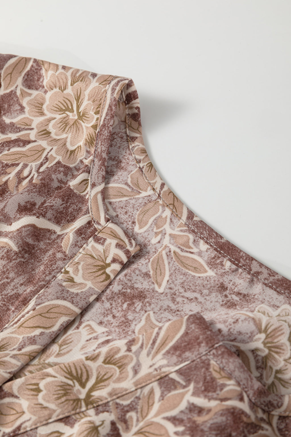 Long dress with floral print 