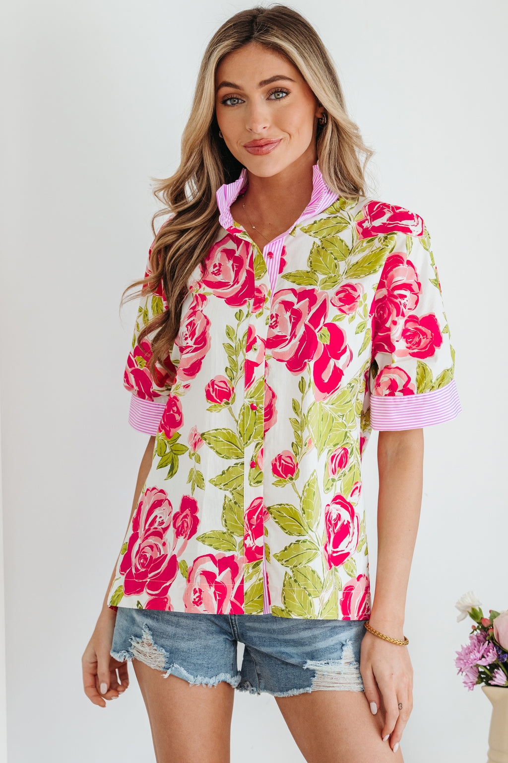 Short-sleeved cotton shirt 