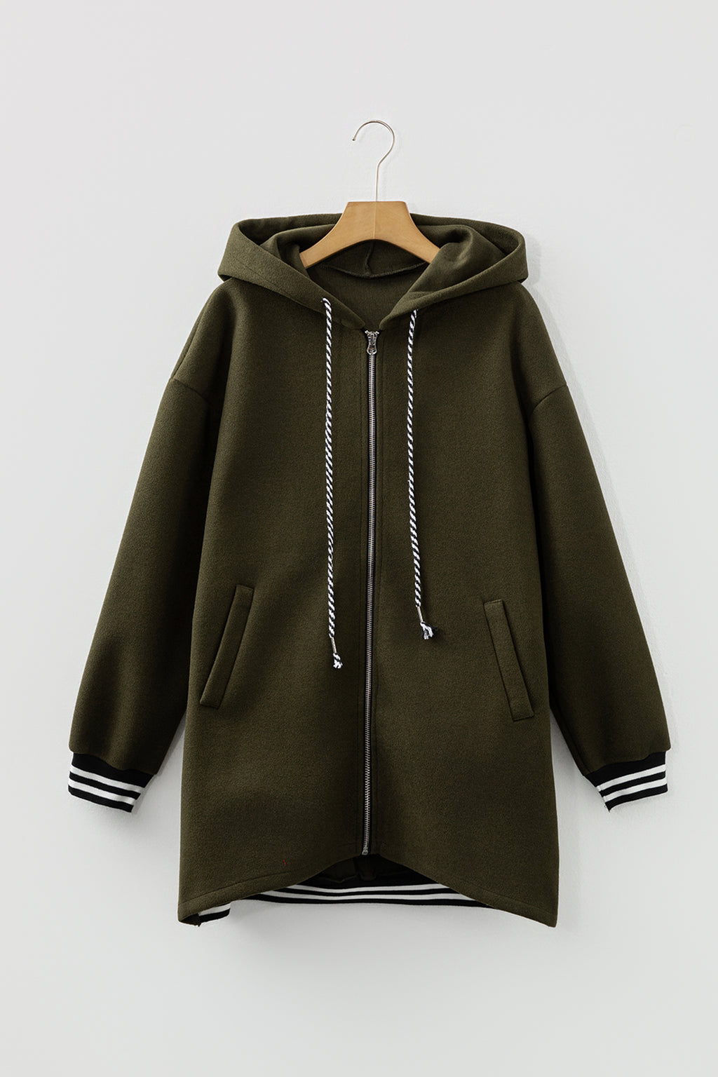 Long sweatshirt with hood 