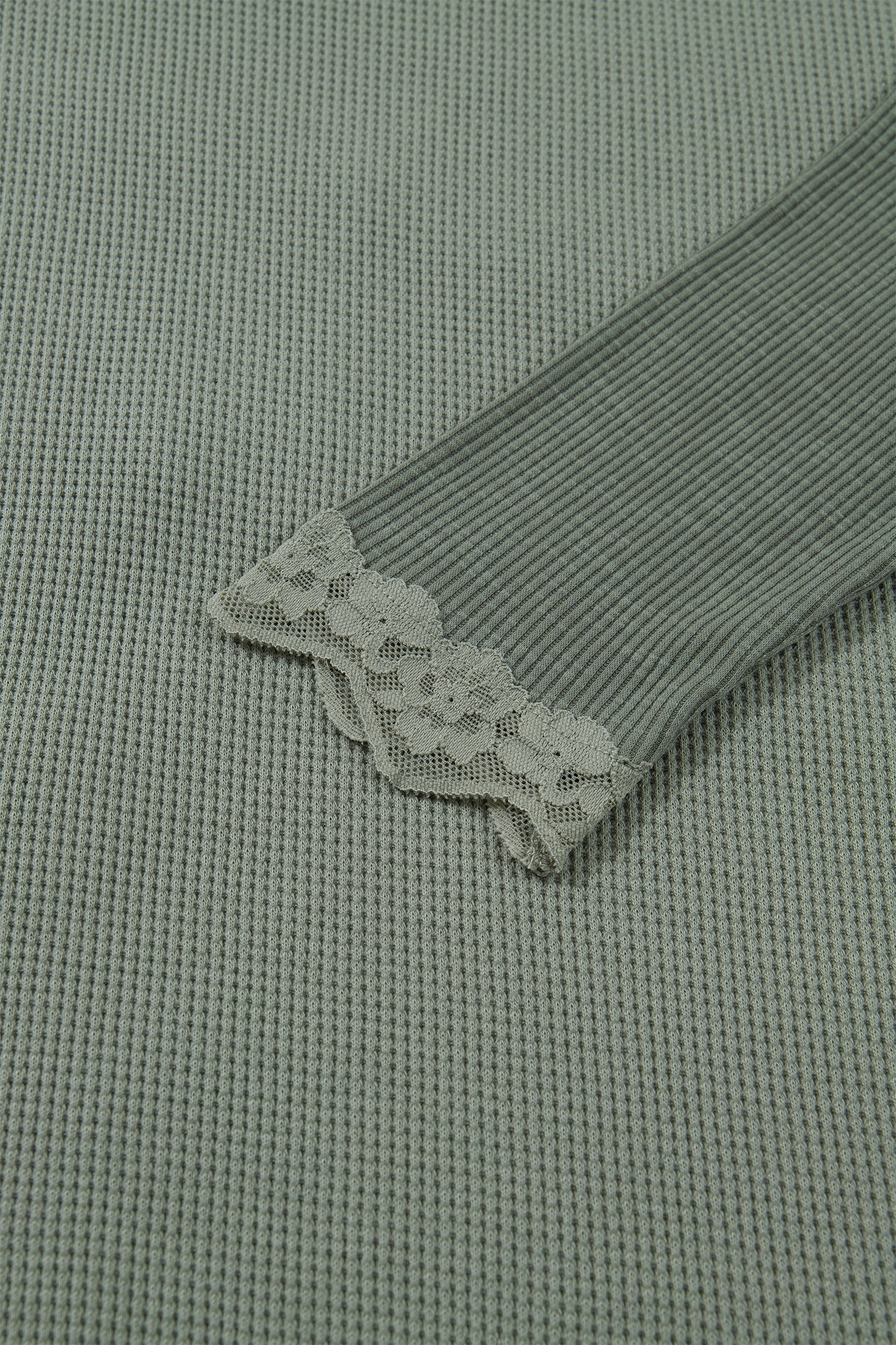 Blouse with lace