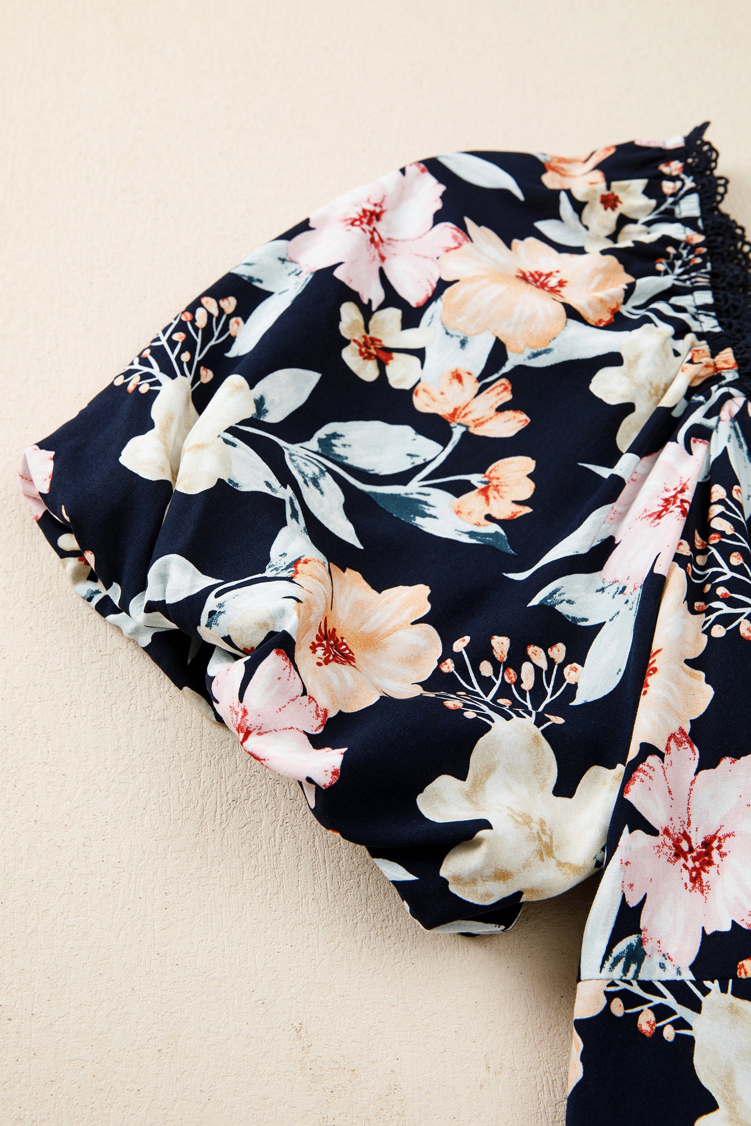 Long dress with floral print 