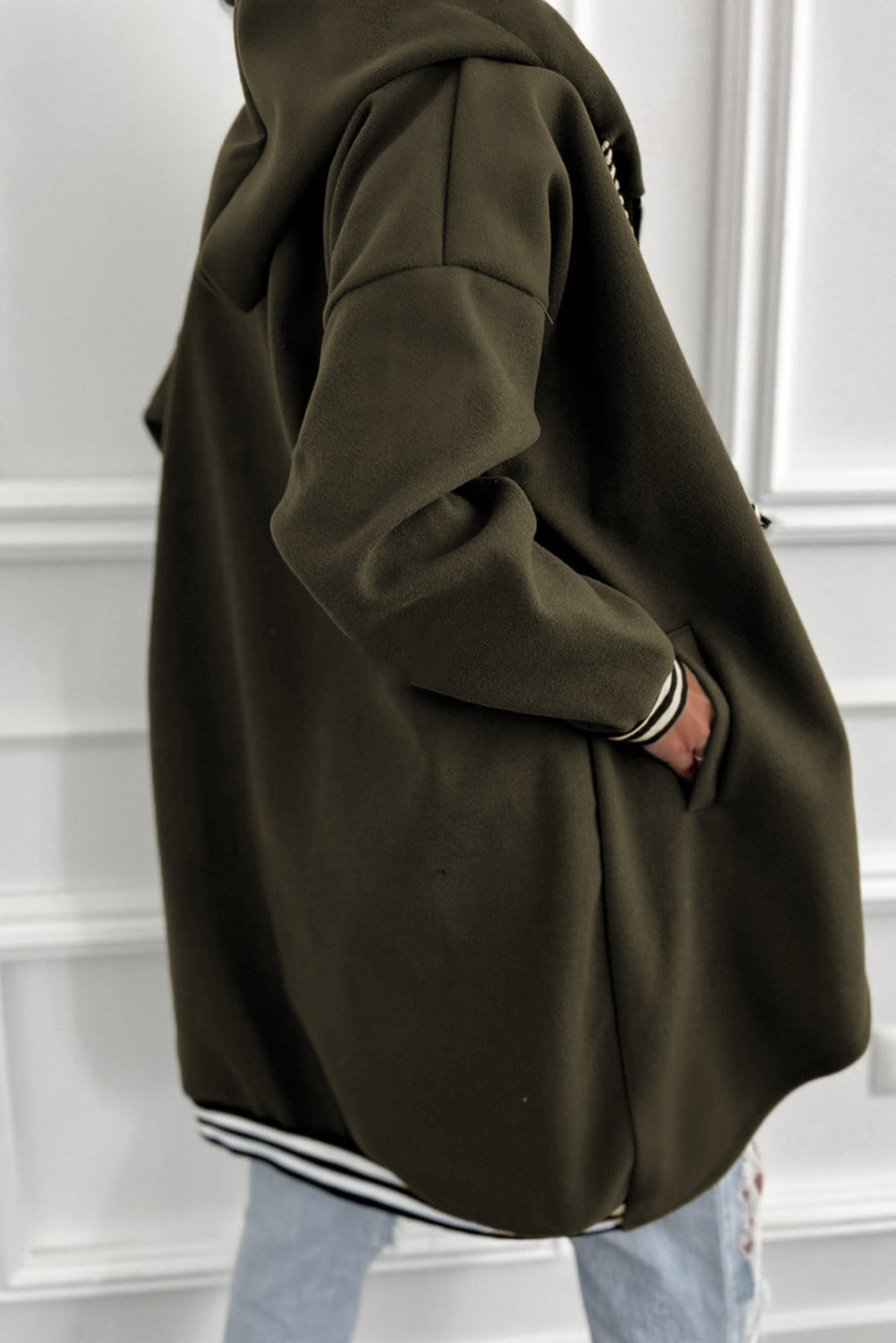 Long sweatshirt with hood 