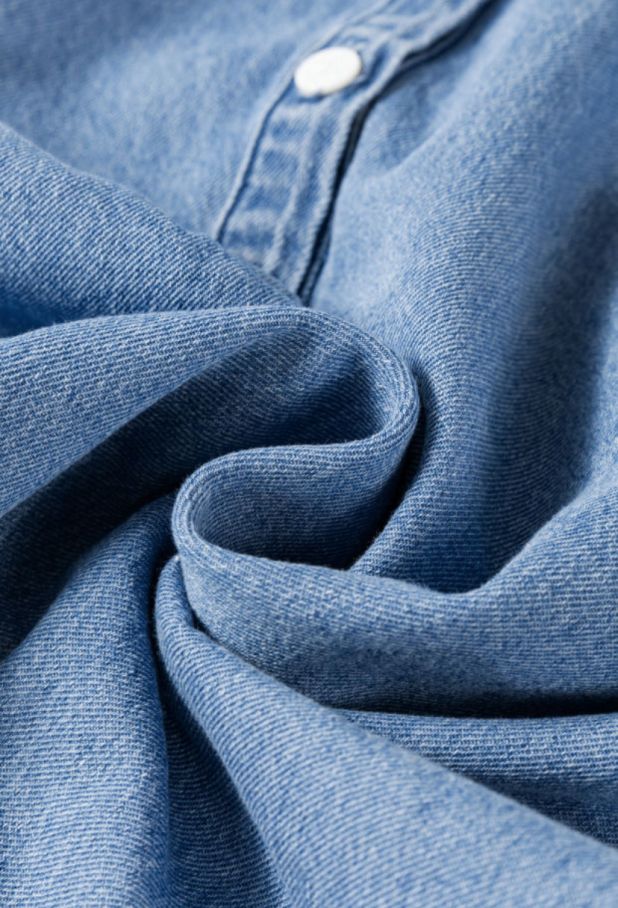 детайл на мека дънкова материя отблизо